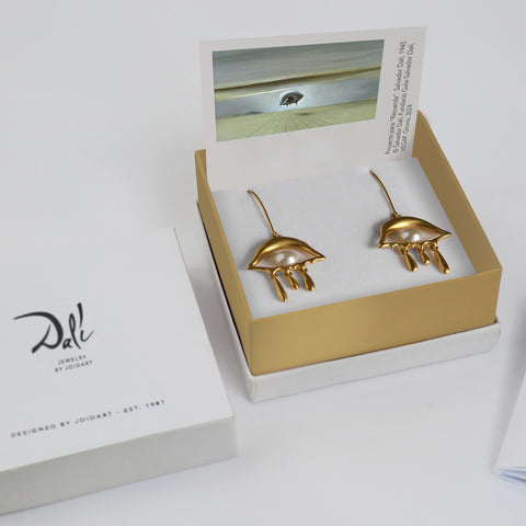 Dali Eye Wire Earrings with Pearl and Gold