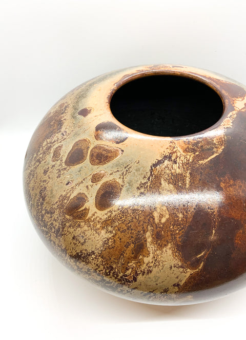 Vase in two tones