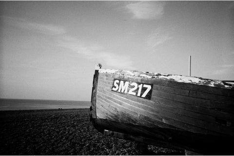 Simple Use Camera 400/27 Black and White