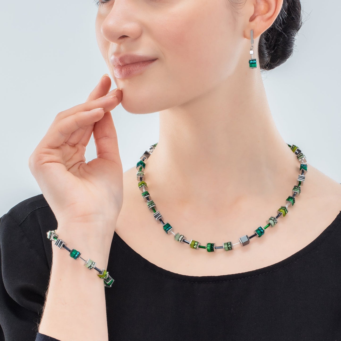 Sparkling Classic Update Necklace Green