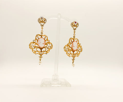 Cameo Baroque Pendant Earring