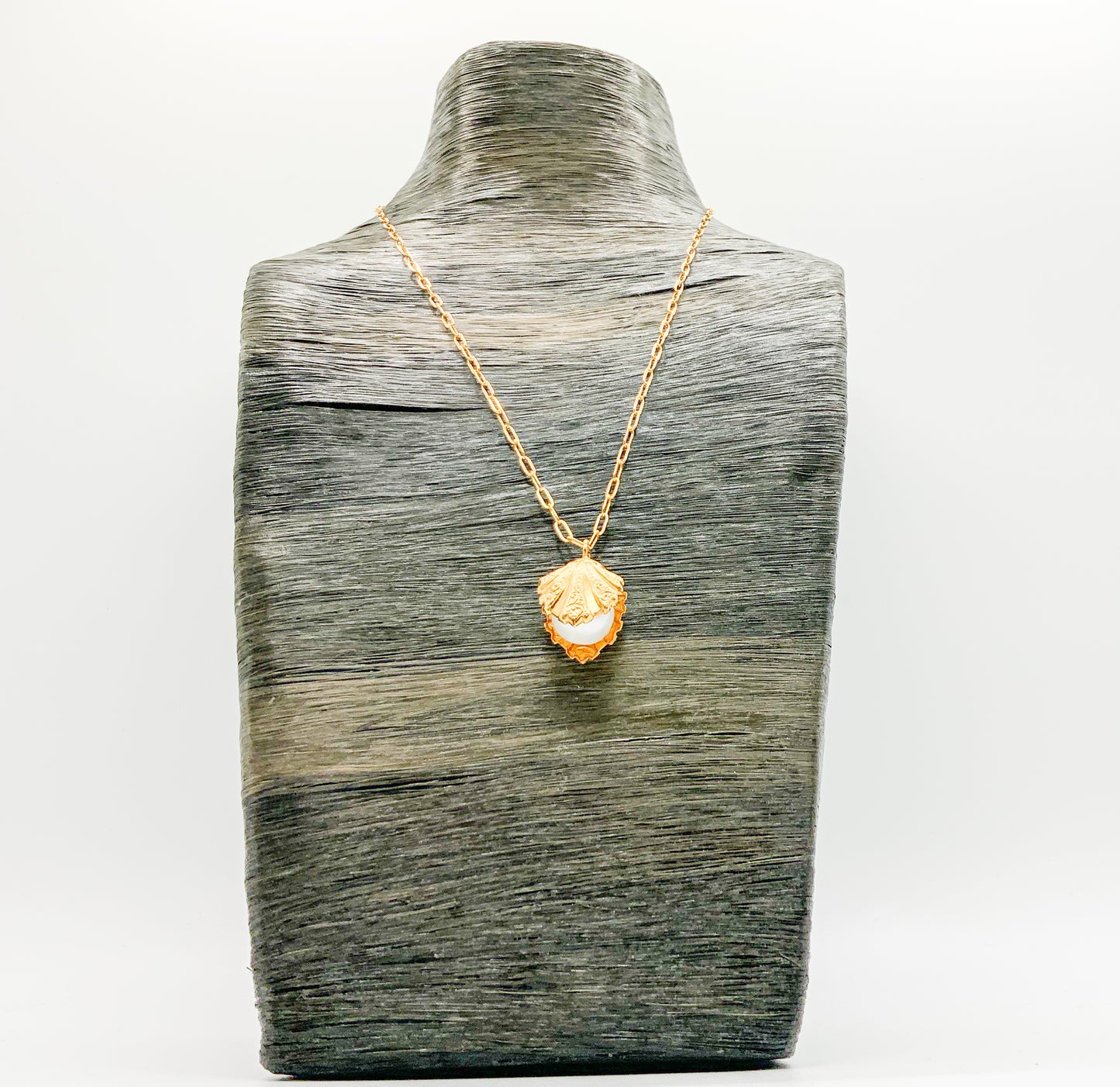 Clam Shell Necklace