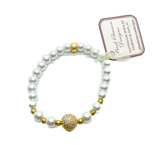 Rhinestone Focal Bead with Shell Pearls Stretch Bracelet